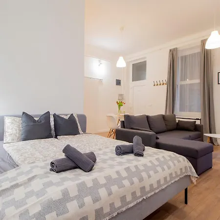 Dob-lak With Free Private Parking Budapest