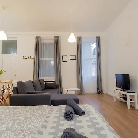 Dob-lak With Free Private Parking Apartment *